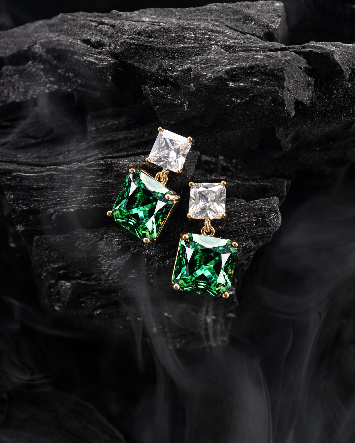 أقراط حجر الزركون الأخضر والكرستال