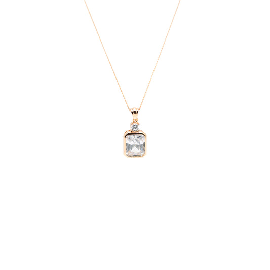 قلادة الكريستال الأبيض