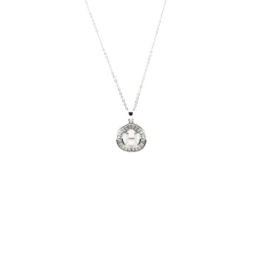 قلادة الأحرف الإنجليزية